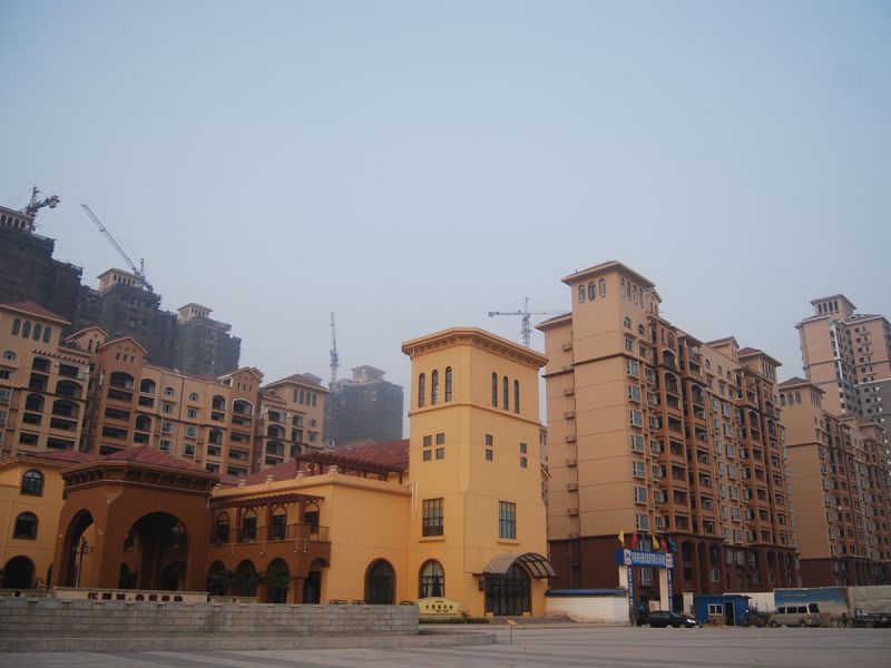 華強城一期二標段工程（2010年省文明工地、省“結構中州杯”工程）